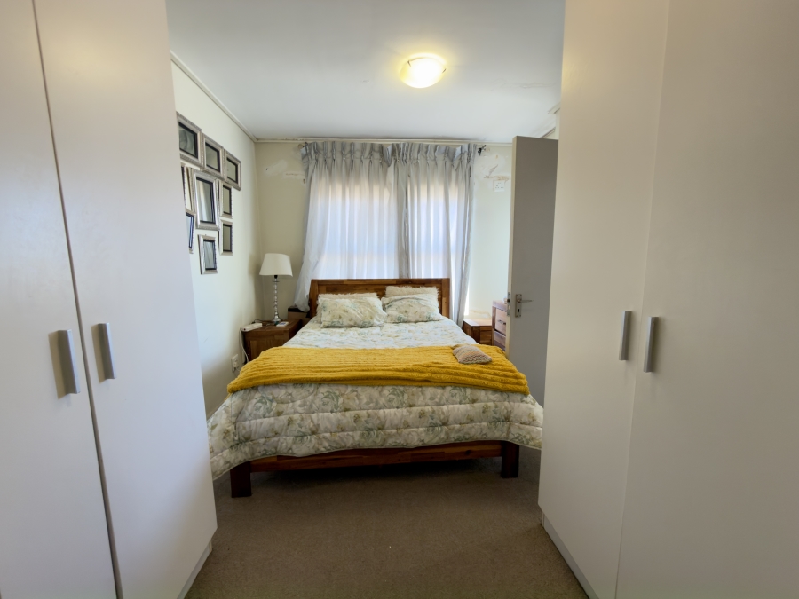 1 Bedroom Property for Sale in Royal Ascot Western Cape